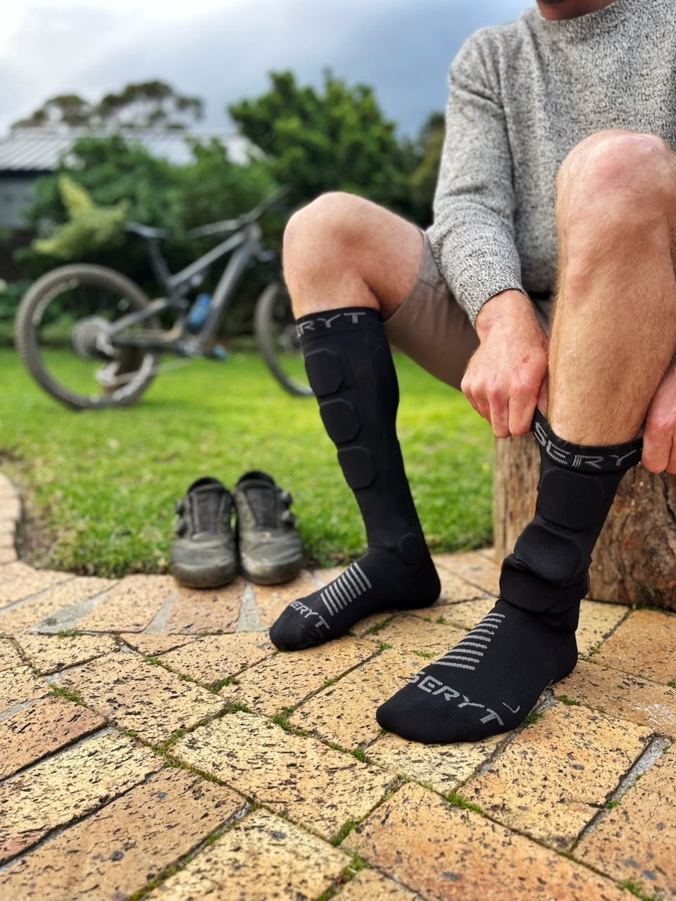 SHELTER Protective Socks